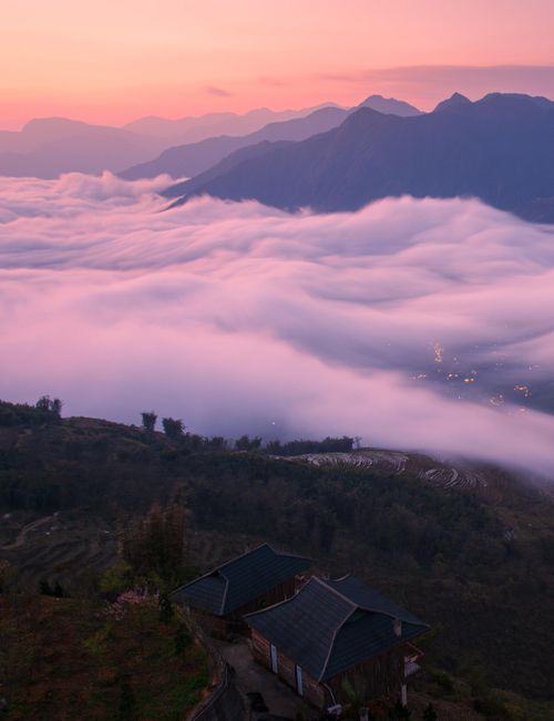  Biển mây ở Sa Pa ngày 2/3/2025.