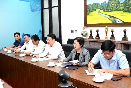 Về phía tỉnh Lâm Đồng có Giám đốc Trung tâm Xúc tiến Đầu tư, Thương mại và Du lịch Lâm Đồng Nghiêm Đình Hiếu; Phó Giám đốc Trung tâm Xúc tiến Đầu tư, Thương mại và Du lịch Lâm Đồng Nguyễn Linh Vũ; Phó Giám đốc Sở VHTTDL Lâm Đồng Nguyễn Lan Ngọc cùng các cán bộ của hai đơn vị