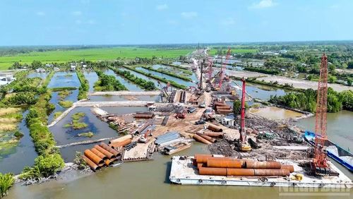 Lãnh đạo tỉnh Cà Mau chỉ đạo tháo gỡ khó khăn trong giải phóng mặt bằng, tuyệt đối không để dự án nằm chờ mặt bằng.