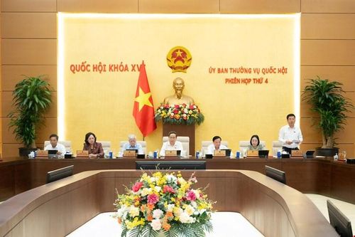  Chủ tịch Quốc hội Trần Thanh Mẫn và các Phó Chủ tịch Quốc hội dự họp. Ảnh: CẨM HÀ 