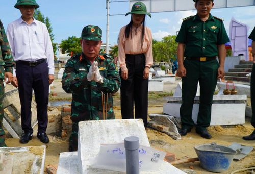  Phần mộ số 115, hàng thứ 4, nơi phát hiện những di vật. Ảnh: PHÚ NHIÊU 