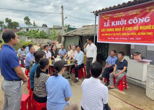 Lễ khởi công nhà nhân ái cho gia đình bà Lê Thị Tuyết.