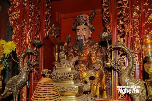 Sát Hải Đại vương Hoàng Tá Thốn. Ảnh: Hoàng Hiếu