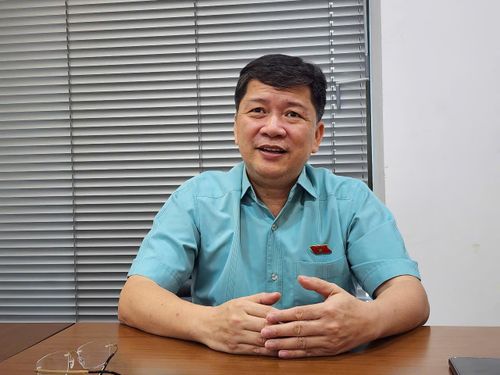 Phó Chủ nhiệm Ủy ban Văn hóa và Xã hội của Quốc hội Tạ Văn Hạ.