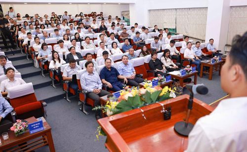Các đại biểu, chuyên gia tham dự Hội nghị. Ảnh: Thanh Tùng/TTXVN