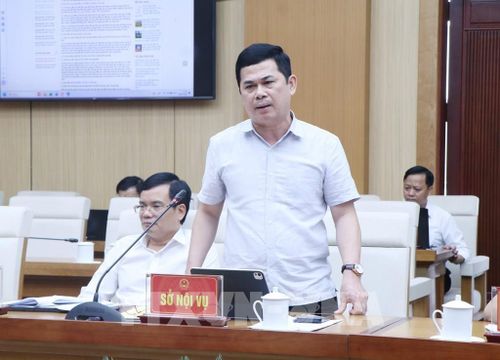 Giám đốc Sở Nội vụ tỉnh Phú Thọ Trần Việt Cường phát biểu tại hội nghị. Ảnh: Thu Hương - TTXVN