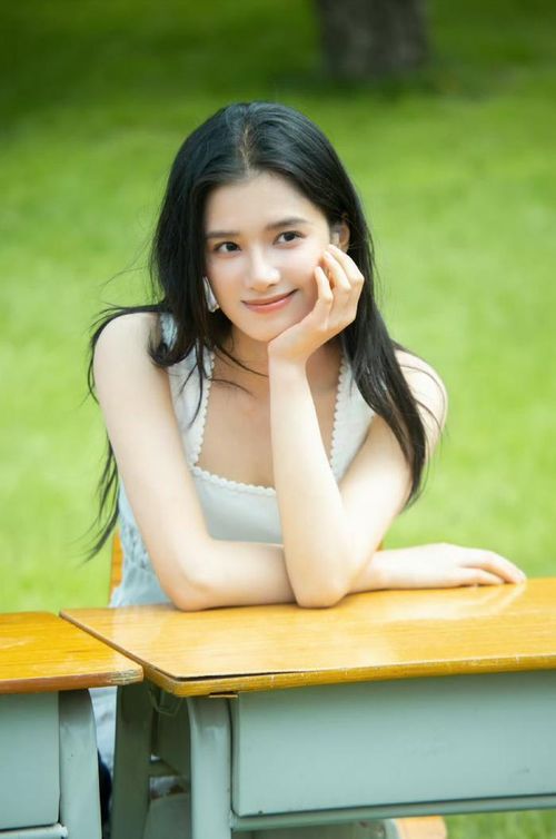Trương Tịnh Nghi tiếp tục theo đuổi hình tượng đa dạng khi góp mặt ở cả phim cổ trang lẫn hiện đại. Cô đảm nhận vai nữ chính trong Mộng Hoa Đình cùng Trần Triết Viễn và Bạch Nguyệt Quang Nơi Chợ Rau Của Tôi đóng cùng Trần Tĩnh Khả. Hai dự án được kỳ vọng sẽ giúp nữ diễn viên tiếp tục phát huy thế mạnh về diễn xuất nội tâm cũng như khẳng định vị trí trong nhóm tiểu hoa thực lực.