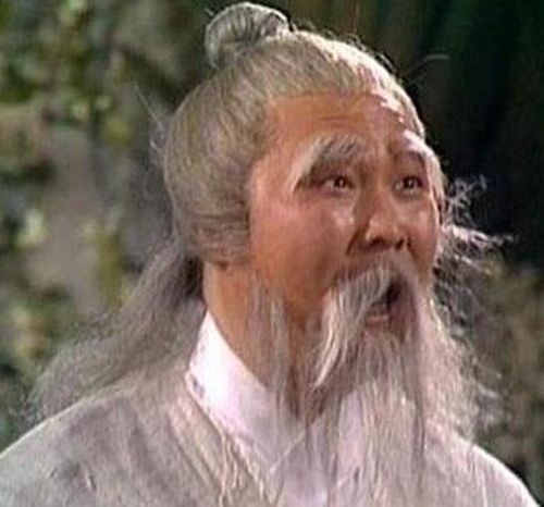 Không màng danh lợi, Chu Bá Thông vẫn khiến giang hồ nể phục bằng võ công và sự khác biệt của mình.