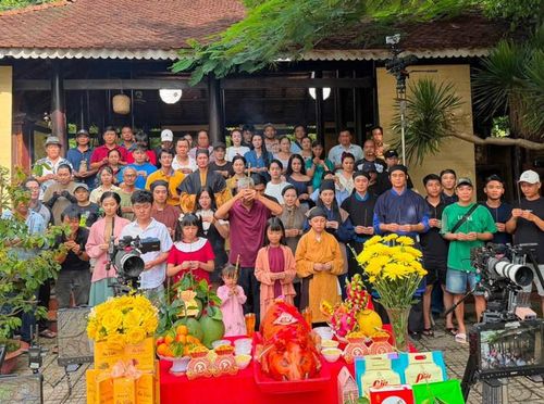 Lễ khai máy bộ phim truyền hình dài tập “Bộ Tứ Phá Án”. Ảnh: FBNV