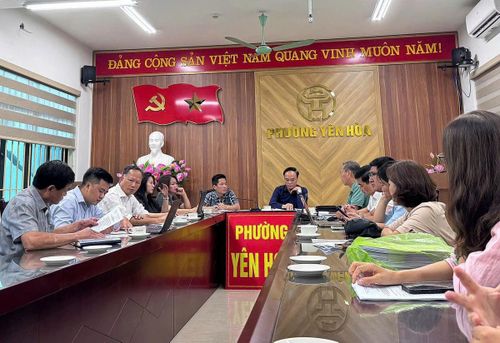 Trước đó, ngày 3/7, UBND phường Yên Hòa đã tổ chức buổi làm việc để xem xét các nội dung phản ánh của Ban Quản trị chung cư Thăng Long Tower.