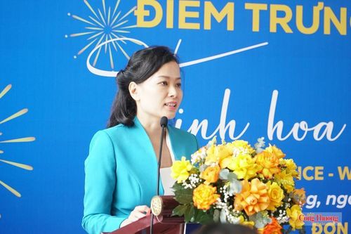 Bà Đỗ Thị Quỳnh Trâm, Phó Giám đốc Sở Công Thương TP. Đà Nẵng phát biểu trong Lễ khai trương Điểm trưng bày sản phẩm 'Tinh hoa Đà Nẵng' tại Koi Resort & Residence Đà Nẵng.