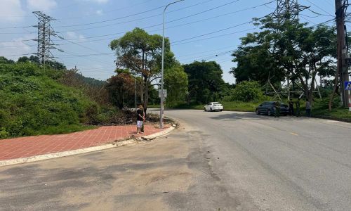 Hoàng Ngọc Sơn chọn khu vực vắng vẻ và điều khách đưa hàng đến để cướp.