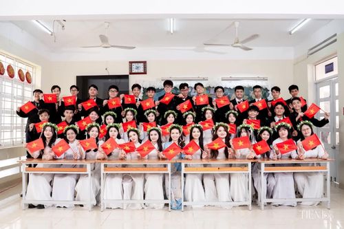 Tập thể lớp 12A14 năm học 2024 - 2025.