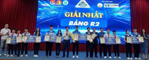 Các thí sinh đoạt giải Nhất ở bảng R2