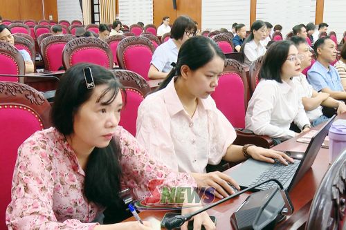 Các đại biểu dự Hội nghị.