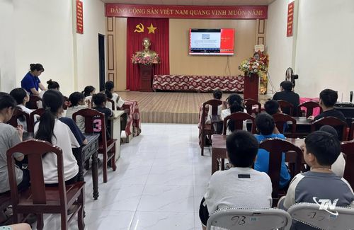 Các em thiếu nhi tổ 10 tham gia sinh hoạt hè.