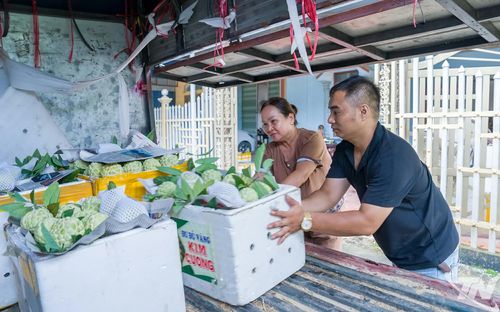 Na đầu mùa tại xã La Hiên được thương lái thu mua với giá từ 50.000 - 60.000 đồng/kg, cao gần gấp đôi so với thời điểm chính vụ hằng năm.
