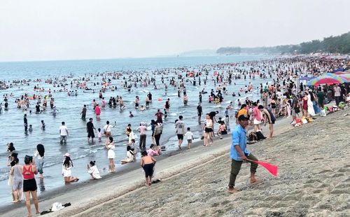Du lịch bứt phá, 7 tháng đón hơn 18,7 triệu lượt khách, doanh thu trên 19.348 tỷ đồng.