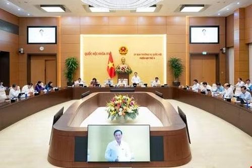 Quang cảnh Phiên họp.