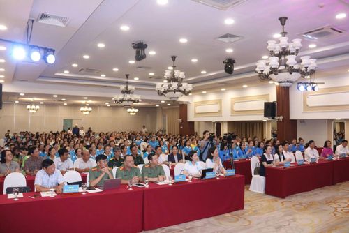 Quang cảnh Diễn đàn "Mắc kẹt sau bẫy lừa đảo".