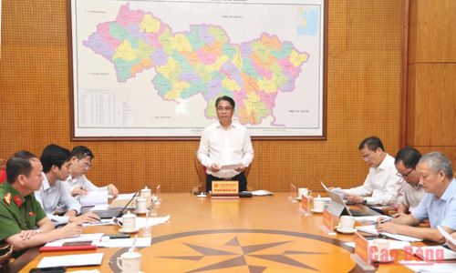 Bí thư Tỉnh ủy, Chủ tịch HĐND tỉnh Phan Thăng An kết luận cuộc họp.
