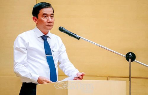 Tiến sĩ Lê Hoàng Dự, Phó Giám đốc Sở GD&ĐT tỉnh Cà Mau, phát biểu tại lễ ký kết viện trợ không hoàn lại của Chính phủ Nhật Bản cho dự án giáo dục hoà nhập.