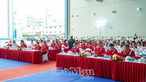 Đại biểu dự lễ khởi công Dự án phát triển mỏ Khánh Mỹ và Đầm Dơi - Lô 46/13.