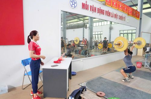 Vận động viên luyện tập tại Trung tâm Huấn luyện và Thi đấu thể thao Hà Nội. Ảnh: Minh Phương