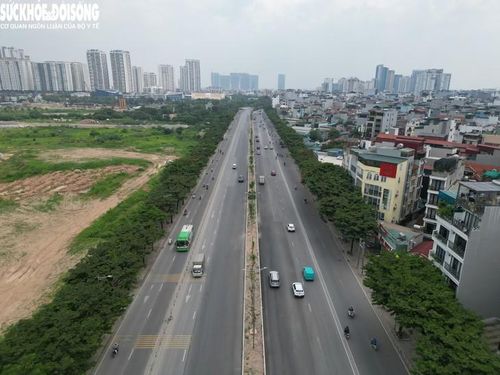 Trước đó, TP Hà Nội đã thi công Dự án xây dựng tuyến thoát nước, chống ngập trên đường Võ Chí Công, đây là hạng mục thuộc dự án cải tạo kênh Thụy Phương, vừa tăng năng lực tiêu thoát nước cho khu vực phía Tây Bắc TP Hà Nội, vừa bổ cập nước cho sông Tô Lịch.