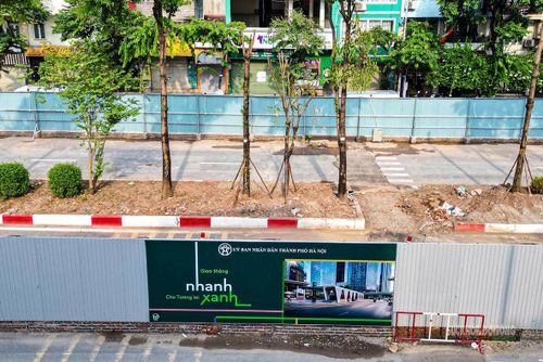 Thông tin nhà ga S1 tuyến metro số 5. Ảnh: T.Anh