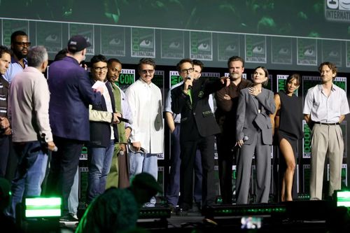 Dàn diễn viên ""Avengers: Endgame" trên sân khấu sự kiện San Diego Comic-Con 2026.