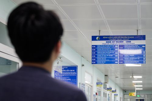  Bệnh viện Y học cổ truyền TP.HCM (Nam Kỳ Khởi Nghĩa, phường Xuân Hòa) là cơ sở chuyên khoa y học cổ truyền hàng đầu phía nam. Mỗi ngày, khu xoa bóp bấm huyệt tại đây tiếp nhận hàng trăm lượt khách. Nhằm đẩy mạnh du lịch y tế, bệnh viện đang phát triển các dịch vụ châm cứu, bấm huyệt, dưỡng sinh theo hướng kết hợp điều trị và chăm sóc sức khỏe trải nghiệm cho người dân lẫn du khách. 