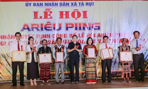 Lễ hội Ariêu Piing của người Tà Ôi (Pa Cô) tỉnh Quảng Trị là di sản văn hóa phi vật thể Quốc gia