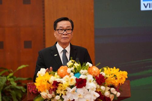 TS. Mai Duy Thiện, Chủ tịch VCEA, Tổng Biên tập Tạp chí Năng lượng sạch Việt Nam phát biểu khai mạc diễn đàn