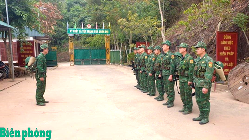 Nhờ làm tốt công tác giáo dục chính trị, tư tưởng nên cán bộ, chiến sĩ Đồn Biên phòng Mỹ Lý luôn xác định rõ vai trò, trách nhiệm trong thực hiện nhiệm vụ được giao. Ảnh: Bùi Hồng Mạnh