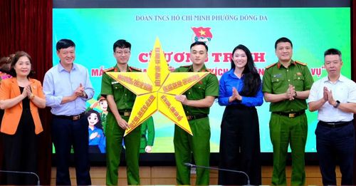 Thông điệp khái quát nhiệm vụ của Đội TNXK Vì Nhân dân phục vụ phường Đống Đa. Ảnh: ĐP