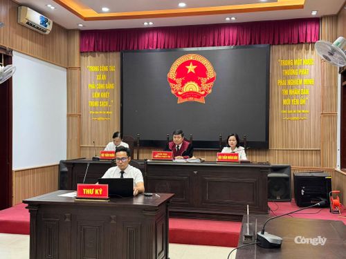 TAND khu vực 5, tỉnh Quảng Trị tuyên phạt Nguyễn Hoài Khánh 3 năm 9 tháng tù, Trần Minh Đức 3 năm 6 tháng tù về tội “Tổ chức sử dụng trái phép chất ma túy”.