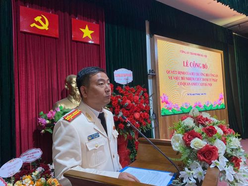 Thượng tá Hoa Việt Thắng phát biểu tại buổi lễ. Ảnh: T.K.