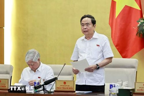 Chủ tịch Quốc hội Trần Thanh Mẫn phát biểu bế mạc Phiên họp thứ tư của Ủy ban Thường vụ Quốc hội. (Ảnh: Doãn Tấn/TTXVN)