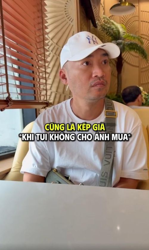 Vẻ mặt phụng phịu của Tiến Luật khi không được mua đồ. Ảnh: Chụp màn hình FBNV