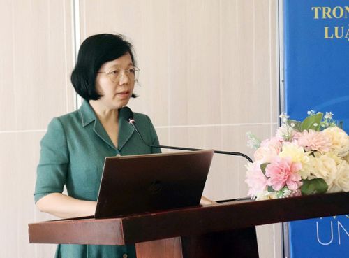 Tiến sĩ Đàm Thị Vân Thoa, Phó trưởng Ban Dân chủ - Giám sát và phản biện xã hội, Ủy ban Trung ương Mặt trận Tổ quốc Việt Nam, phát biểu