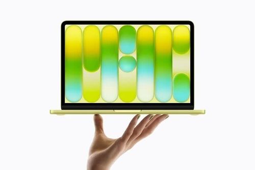 Mức giá dễ tiếp cận hơn khiến nhiều người bắt đầu nhìn MacBook như lựa chọn thực tế thay vì chỉ là sản phẩm mang tính biểu tượng.