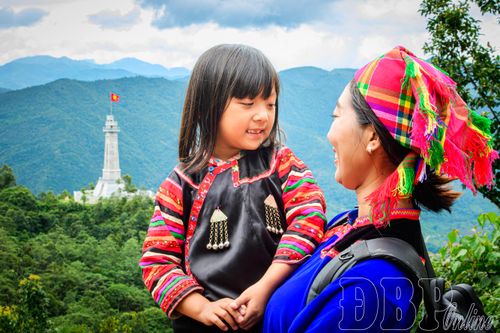 Niềm vui của người dân Hà Nhì tại Sín Thầu.