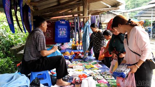 Dù bị xử lý nhiều lần, việc mua bán thuốc bảo vệ thực vật trôi nổi lại tái diễn mỗi khi vắng lực lượng kiểm tra.