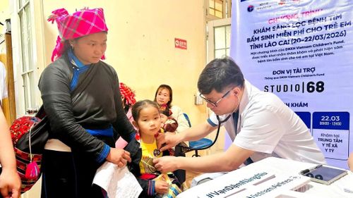 Chương trình khám sàng lọc miễn phí bệnh tim bẩm sinh do Sở Y tế tỉnh Lào Cai phối hợp với Trung tâm tim mạch - Bệnh viện E tổ chức đã được triển khai tại khu vực Bắc Hà.