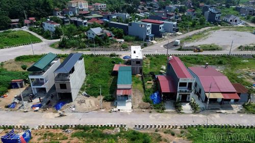Các khu đất sau khi đấu giá sớm được người dân xây dựng nhà ở, ổn định cuộc sống.