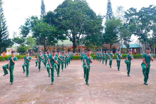 Các CSM luyện tập 16 động tác võ cơ bản