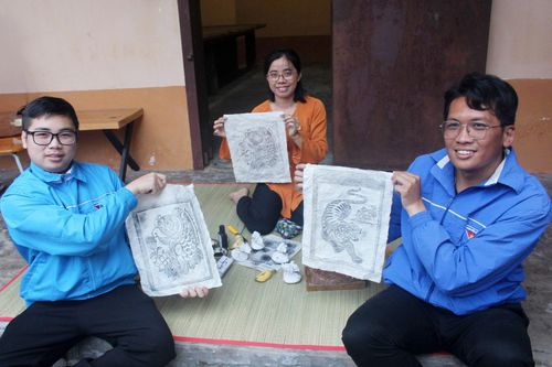Trải nghiệm làm tranh dân gian