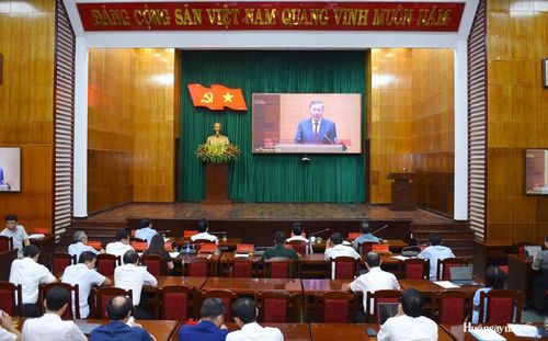 Tổng Bí thư, Chủ tịch nước Tô Lâm phát biểu chỉ đạo tại hội nghị. 