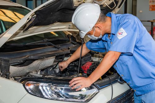 Nếu chỉ xuất trình giấy hẹn trả chứng nhận đăng ký xe, sau khi ô tô đạt đăng kiểm, chủ phương tiện cũng chỉ được cấp giấy hẹn cấp chứng nhận đăng kiểm điện tử. (Ảnh minh họa).